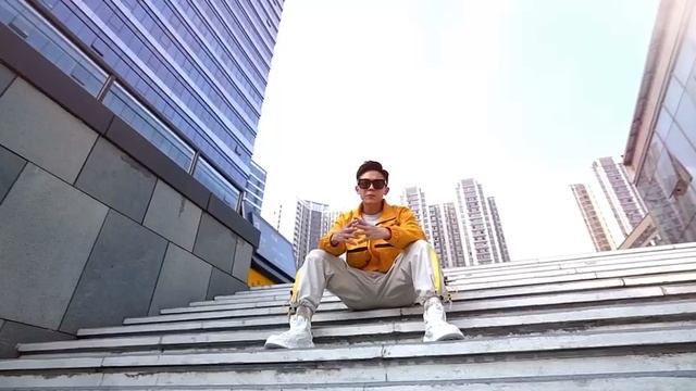 Крутые кроссовки! смотреть онлайн