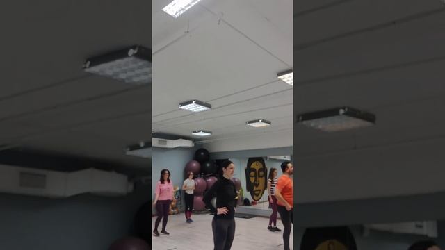 Бачата,был маленький конфликт,одна чучундра боялась попасть в кадр? смотреть онлайн