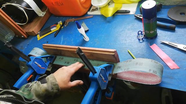 Клеим рваную ленту для гриндера. смотреть онлайн