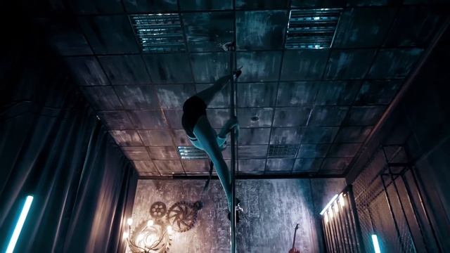 POLE DANCE/ТУЛА/DANCEFIT/ВЫСТУПЛЕНИЕ ЮЛИИ/СТУДИЯ ТАНЦА И ФИТНЕСА