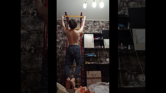 71 ДЕНЬ | ВИС + НЕГАТИВНЫЕ ПОДТЯГИВАНИЯ + ПОДТЯГИВАНИЯ НА ЛОПАТКАХ | УЧУСЬ ПОДТЯГИВАТЬСЯ