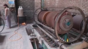 Как изготавливаются пластиковые резервуары для воды.mp4