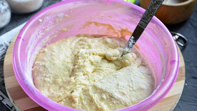 Куличи в бумажных формах в духовке