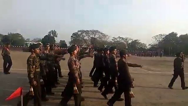 AR ledies soldiers.... passing out parade.. Drill ground prectic.... смотреть онлайн
