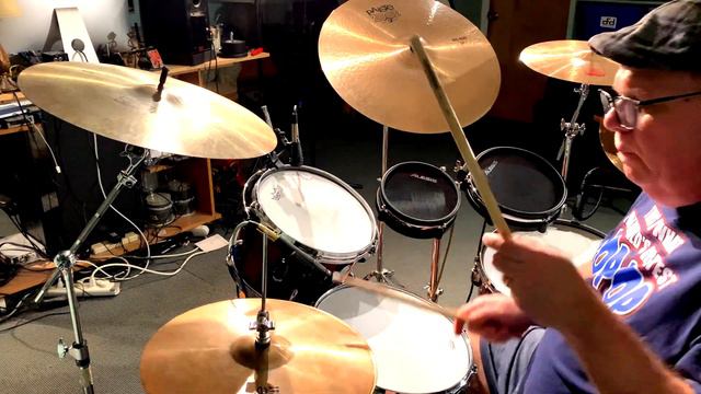 Too Late For Goodbyes - Julian Lennon (Drum Cover) смотреть онлайн