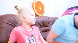 Настя и папа - детская история про вредные конфеты