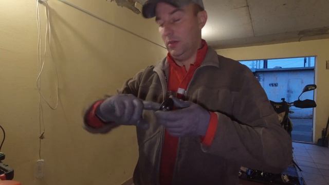 Замена сальников и направляющих в вилке. Shineray 250-6c смотреть онлайн