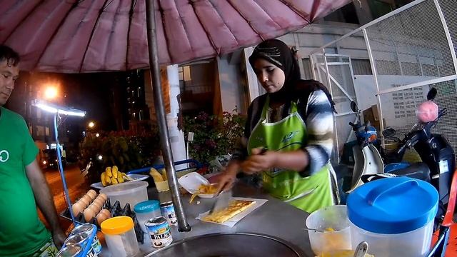 Рецепт смачных тайских блинов с бананами и манго / The recipe of Thai pancakes with bananas смотреть онлайн