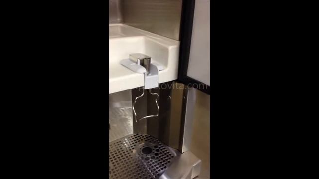 Dispencer for smoothie bag-in-box\Разлив смузи через диспенсер смотреть онлайн