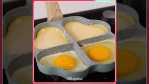 сковорода с разделами.