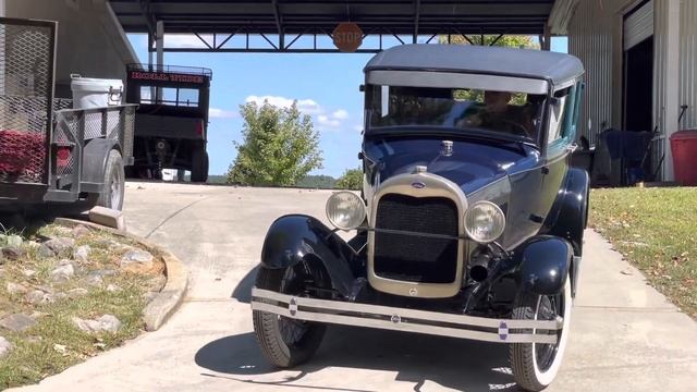 1929 Ford Model A 4-Door Sedan Drive By 1 смотреть онлайн