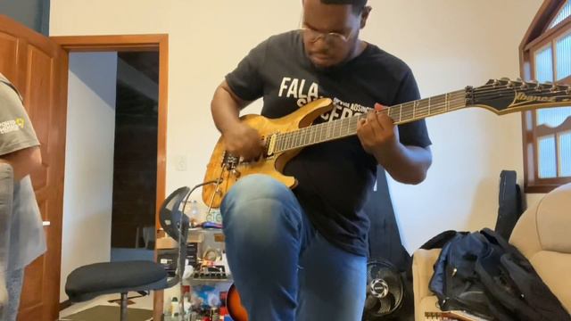 UMA DAS GUITARRAS MAIS CONFORTÁVEIS DO PLANETA - Ibanez S770 смотреть онлайн