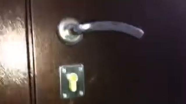 Вскрытие замка, залитого суперклеем: Турбомастер 91-90-90 смотреть онлайн