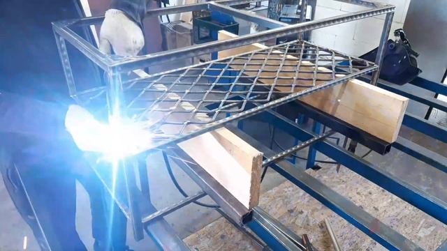 Банкетка-обувница из профильной трубы!... Это просто и быстро (классика) смотреть онлайн