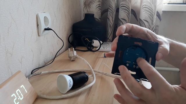 БЕЗПРОВОДНЫЕ ПРОГРАММИРУЕМЫЕ  и СЕНСОРНЫЕ ВЫКЛЮЧАТЕЛИ.
