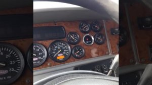 Обзор петербилт 2004 год кат12.сделанный под заказ.  есть еще точно такой же заказывайте 8928660139