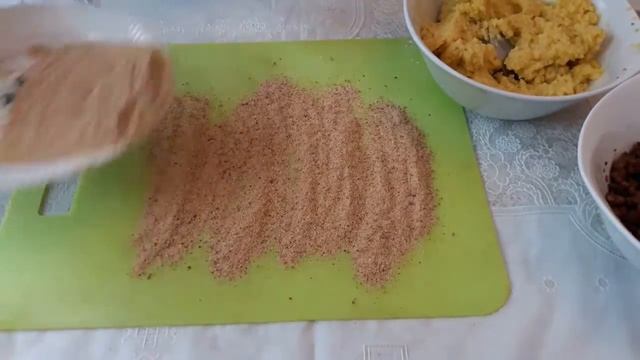 Зразы картофельные с фаршем. Биточки картофельные с мясом.