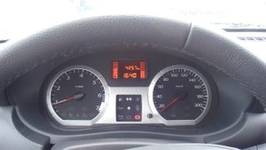 звук движка ЛАРГУСА в салоне