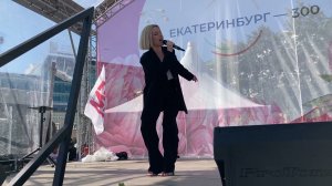Лола Новикова на концерте "Город FM собирает друзей"