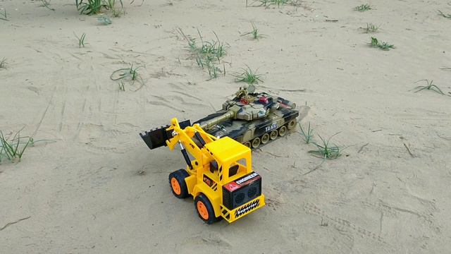 JCB vs Tank | Remote Control JCB | RC Tank Fight