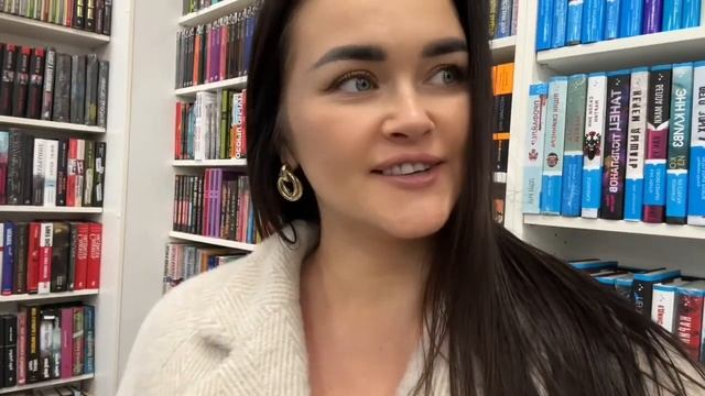 Обзор на книжные полки! Один из любимых магазинов «Читай-Город» в Сибири?