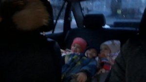 Когда впереди ГИБДД а в машине нет детских сидений