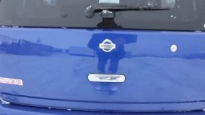 Автомобиль Ниссан Куб Z10 2000 года. Car Nissan Cube Z10 2000
