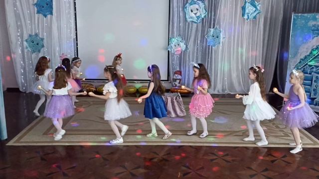 Танец "Колыбельная звёздочек" смотреть онлайн