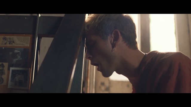 Machine Gun Kelly, Camila Cabello - Bad Things