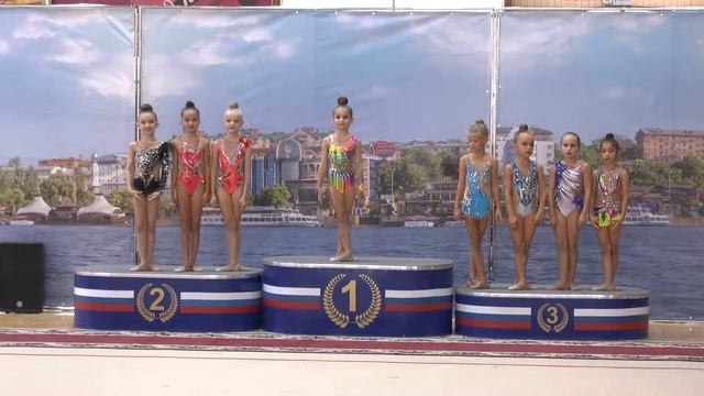 00672 Парад смотреть онлайн