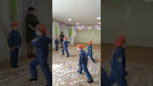 Марш  спасателей МЧС
