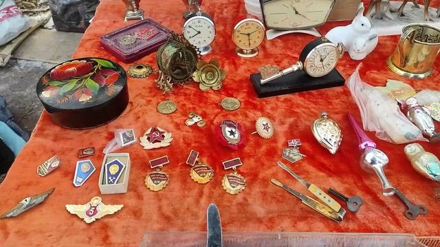 Блошиный рынок в субботу. смотреть онлайн