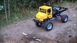 Lego technic ZIL 4327 trial truck