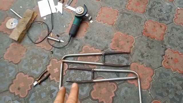 Новые стойки для зеркал, и еще немного ремонта погрузчика. смотреть онлайн