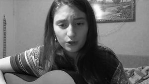 Петлюра -Платье белое.