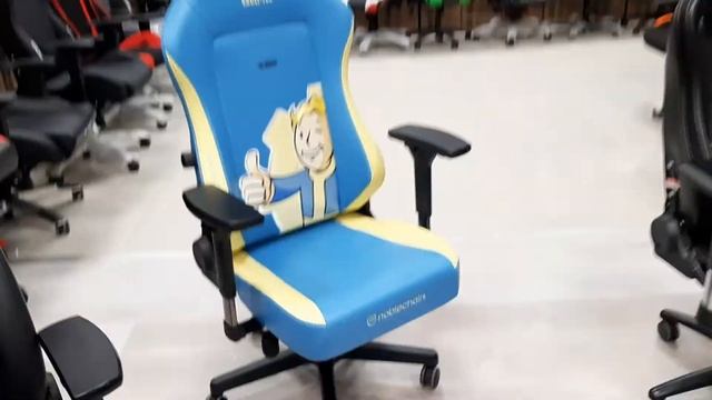 Обзор премиального кресла Noblechairs HERO Fallout Vault Tec Edition смотреть онлайн
