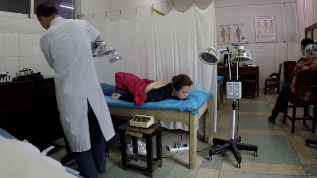 ИГЛОУКАЛЫВАНИЕ В КИТАЕ | Восточная медицина | Испытываю на себе!