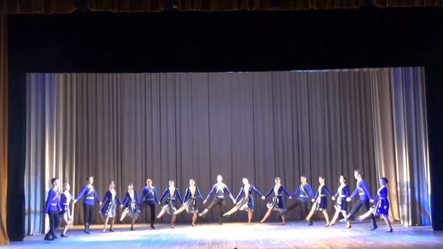 Армянский танец "BERT". Одесский колледж искусств. смотреть онлайн