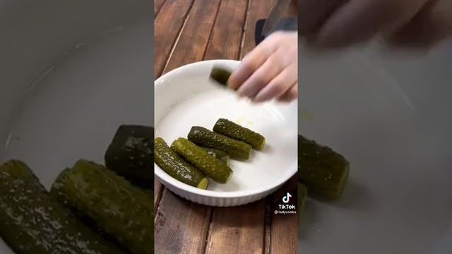 Необычное оформление оливье на новогодний стол