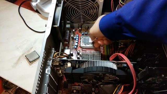 Процессор с Aliexpress за 6$ Intel Core 2 Duo E8300 смотреть онлайн