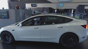 Цена на Tesla Model 3 на аукционе в США