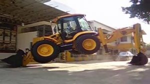 JCB SHOW! №3. Шокирующее видео! Машина проехала под экскаватором!