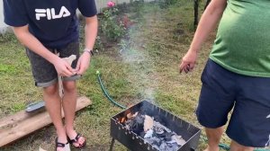 VLOG ЖАРЮ ШАШЛЫКИ НА ДАЧЕ У РОДИТЕЛЕЙ СОФИИ