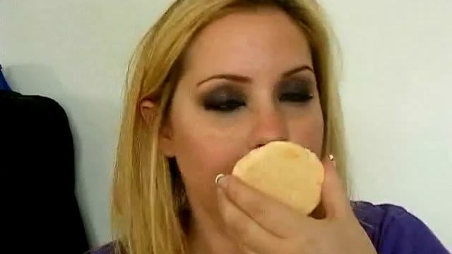 Body, Bath, & Skin Products Review (Lush, Body Bakery, Bella Bath & Body) смотреть онлайн