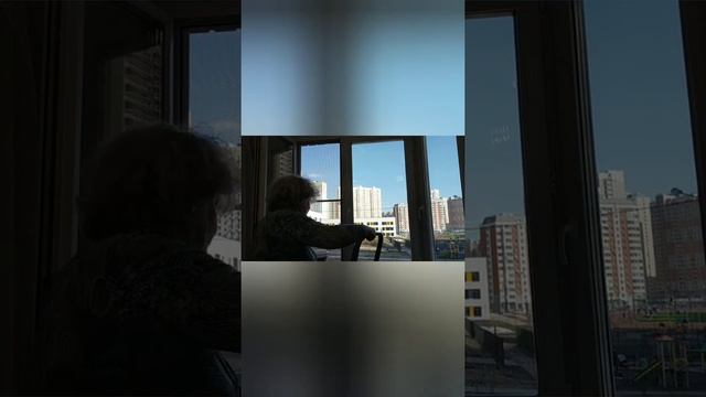 Как правильно мыть окна?!)))??? Сезон открыт!!! СТЕКЛОМОЙ!! Я на заказе!!! смотреть онлайн