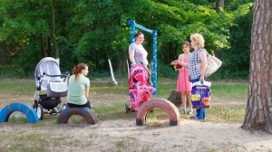 Быдло курит сигарету