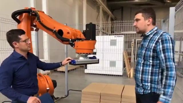 Робот для паллетирования в деревообработке Подбор и интеграция. Совместно с Homag Russland смотреть онлайн