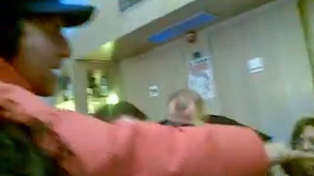 personaggio al bar in piazza 21/12/2007 смотреть онлайн