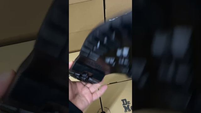 Ботинки DR MARTENS смотреть онлайн