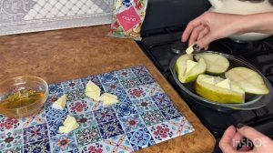 Груша в духовке с сыром бри и мёдом!!! Обалдеть как вкусно!!!